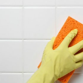 Как да се отървете от мухъл в банята: ефективни методи