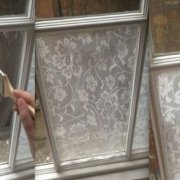 Jak zaclonit okna tylem bez záclonových tyčí