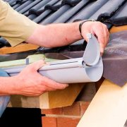 Инструкции за монтаж на улуци на покрива: как да направите инсталацията сами