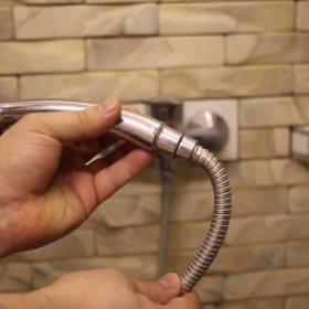Как да поправите душ маркуч 