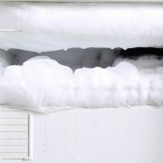 Война срещу снежното царство: как да премахнете лед в хладилника, без да размразявате