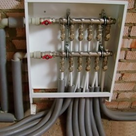 Los principios del sistema de calefacción de colector: qué es un colector y todo sobre su disposición