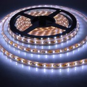 Как да свържете LED ленти заедно