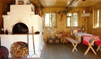 Horno en una casa de madera